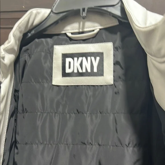 DKNY Men's Light Gray Quilted Jacket